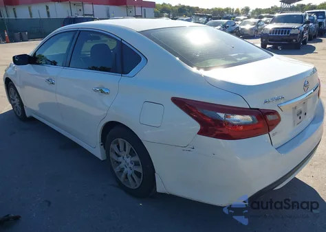 2018 Nissan Altima 2.5 S z USA, uszkodzony, nr VIN 1N4AL3AP9JC161154